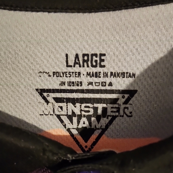 Grave Digger Men's Shirt - Black and Green Exclusive Shirt - Picture 9 of 15